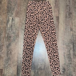 White Fox Sarah Day Collection Active Concrete Jungle Leggings